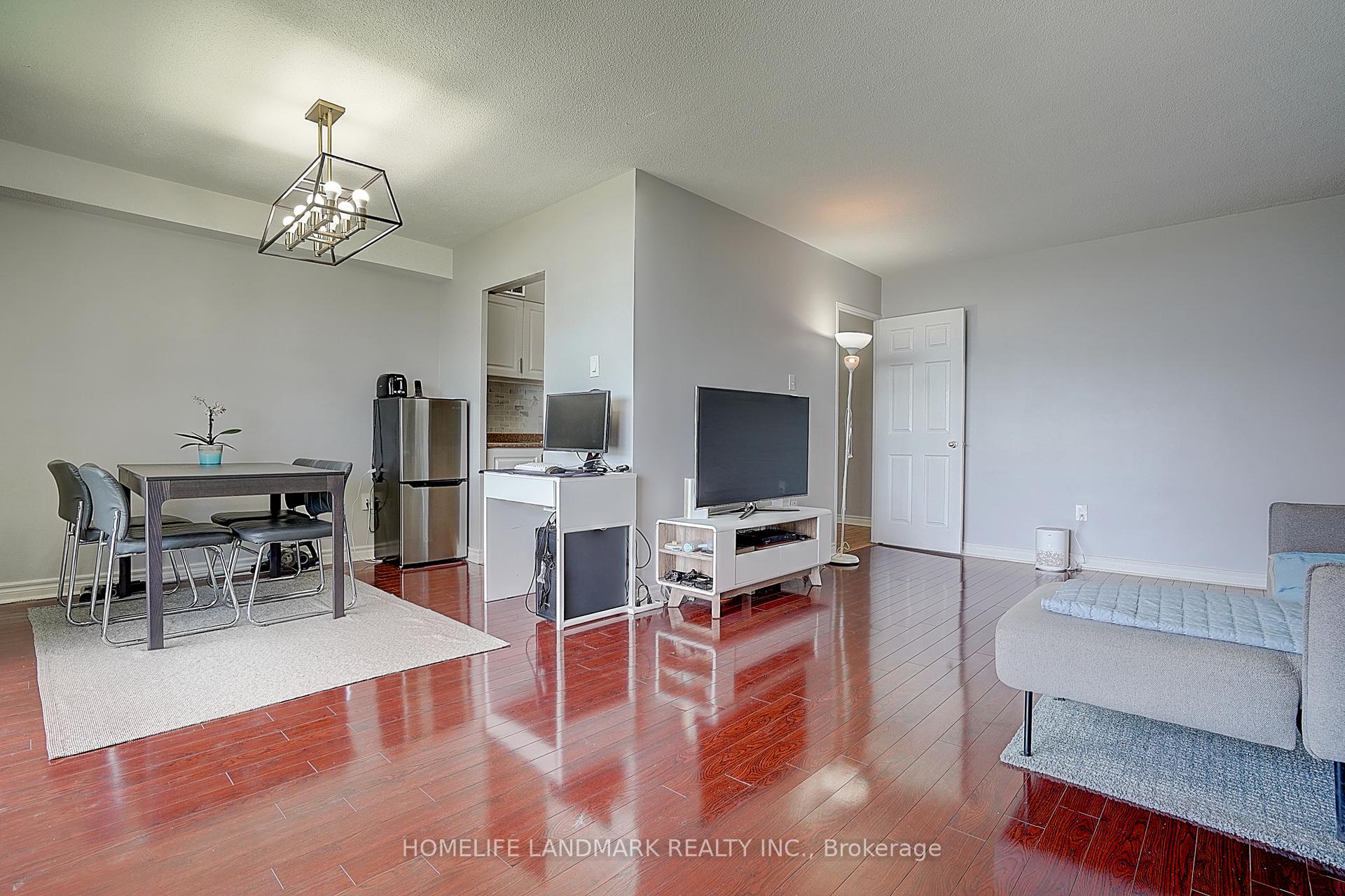 2 Bedrooms Condo at 350 Seneca Hill, Toronto For sale