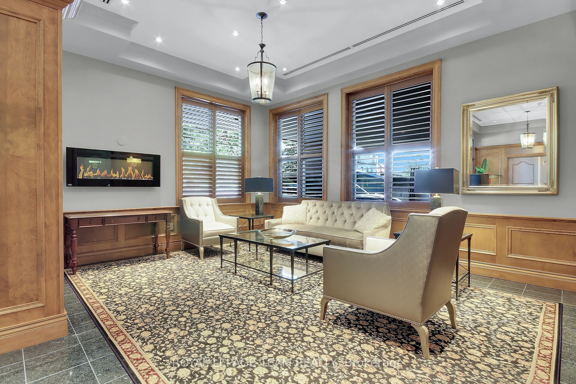 131 Wurtemburg Street, #804