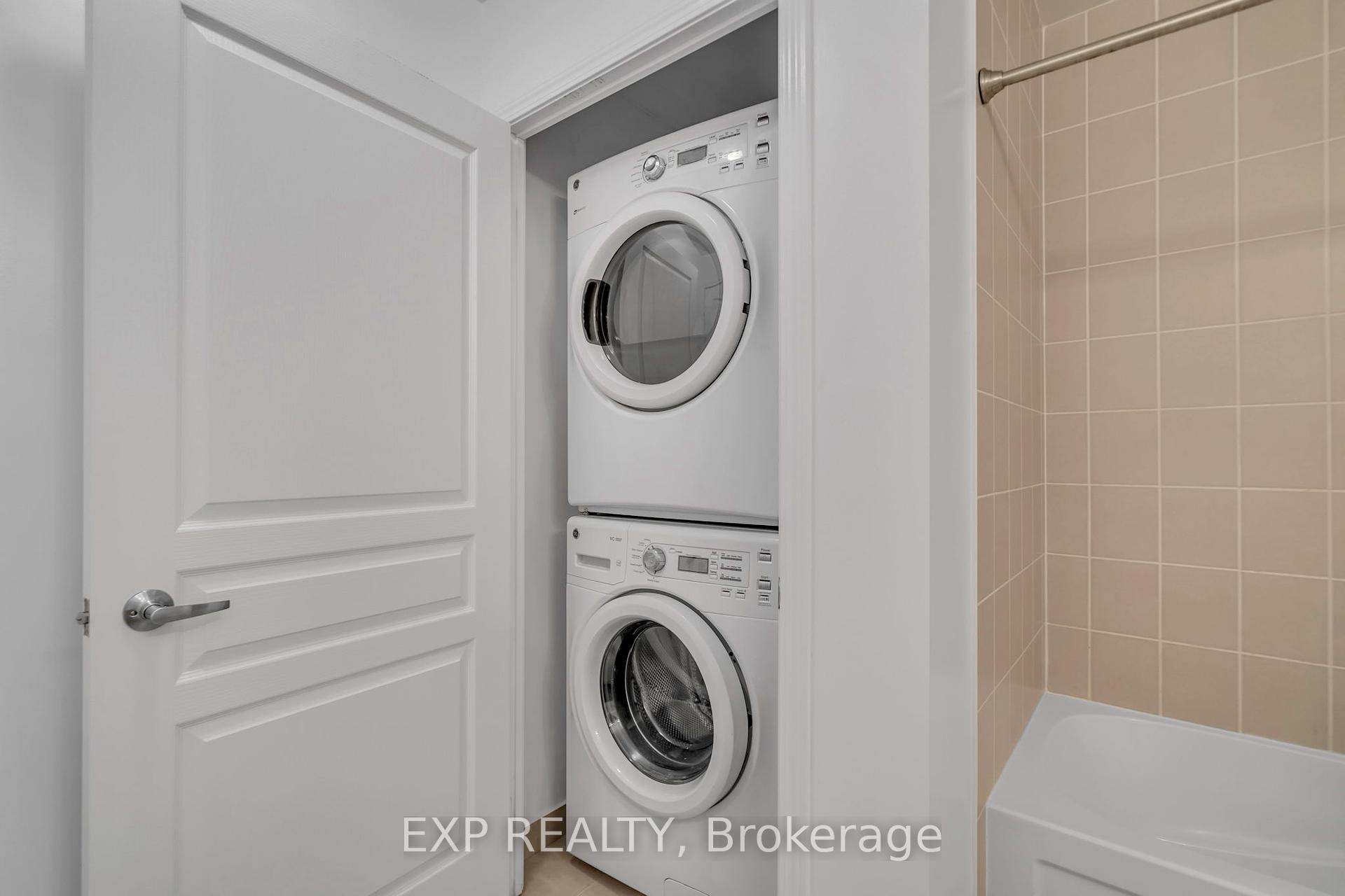 1 Bedroom Condo at 352 Front, Toronto For sale