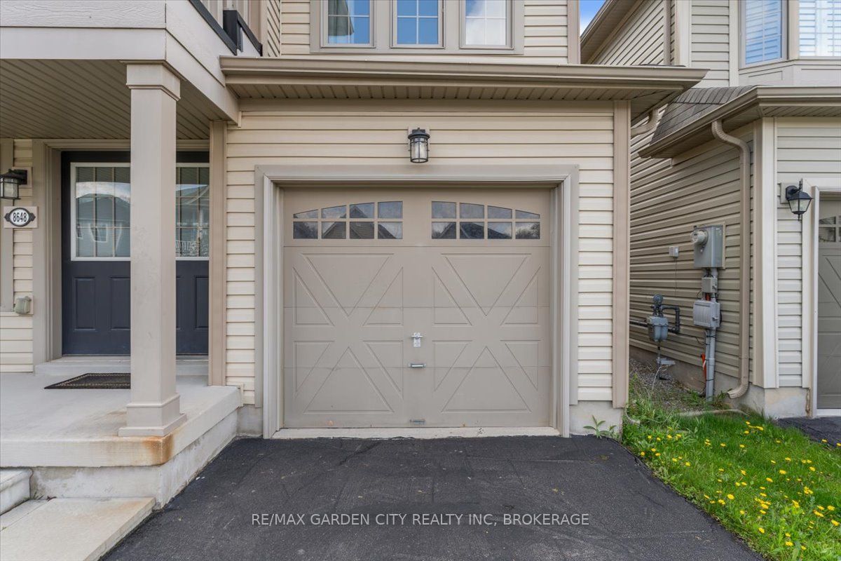8648 DOGWOOD Crescent