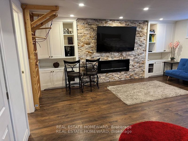#Lower - 13 Devins Drive, Aurora, ON L4G 2Z2