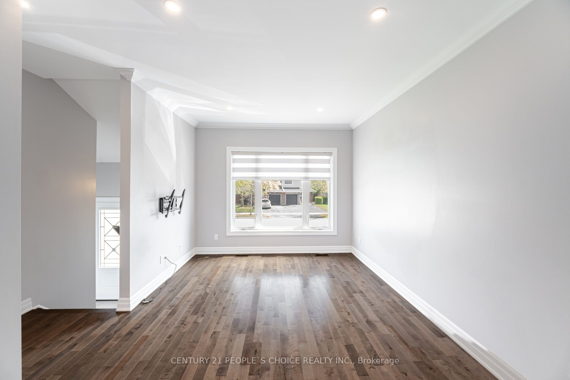 2951 Salerno Crescent