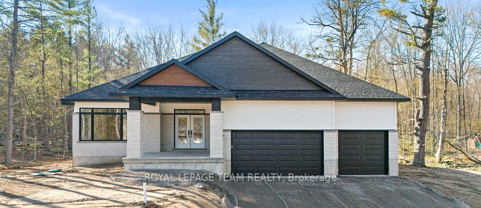 79 Hogan Drive, McNab/Braeside, ON K7S 0H8