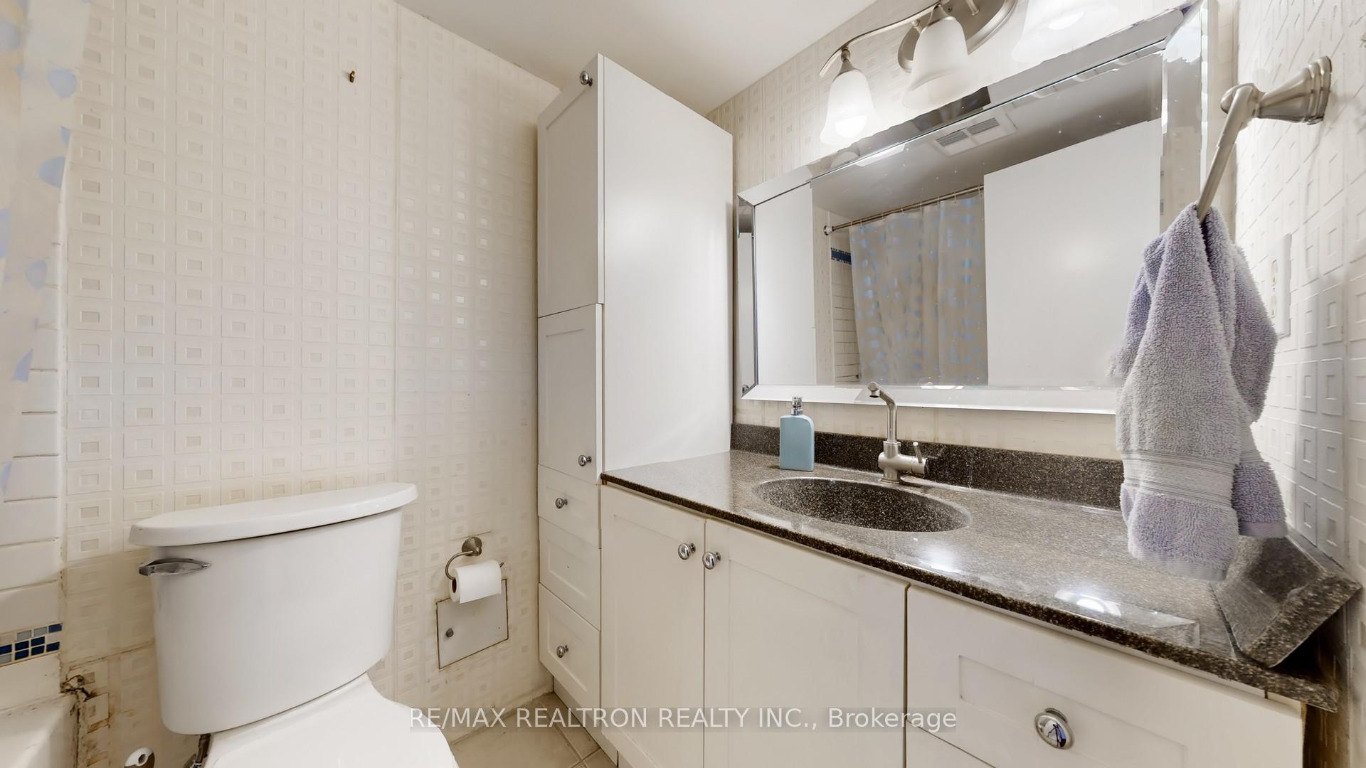 3 Bedrooms Condo at 45 Huntingdale, Toronto For sale