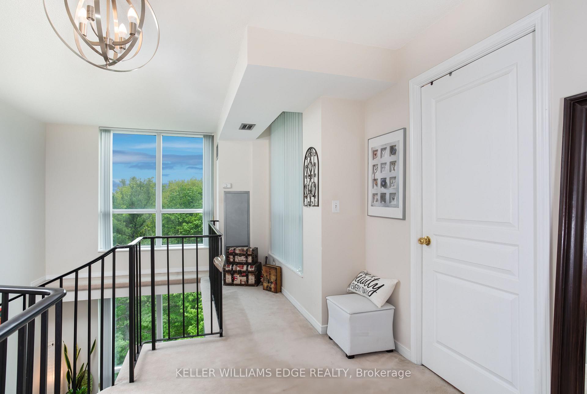 1 Bedroom Condo at 2585 Erin Centre,  Mississauga For sale