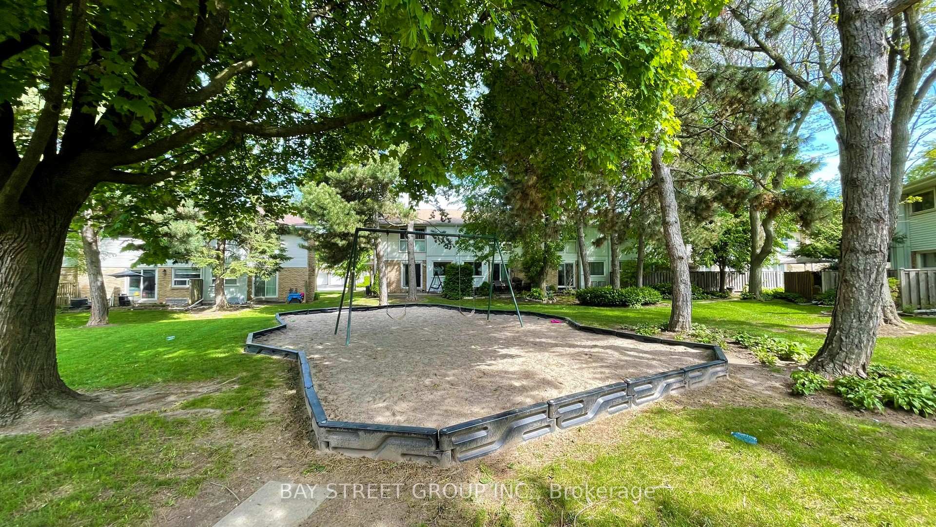 3 Bedrooms Condo at 99 Brimwood, Toronto For sale