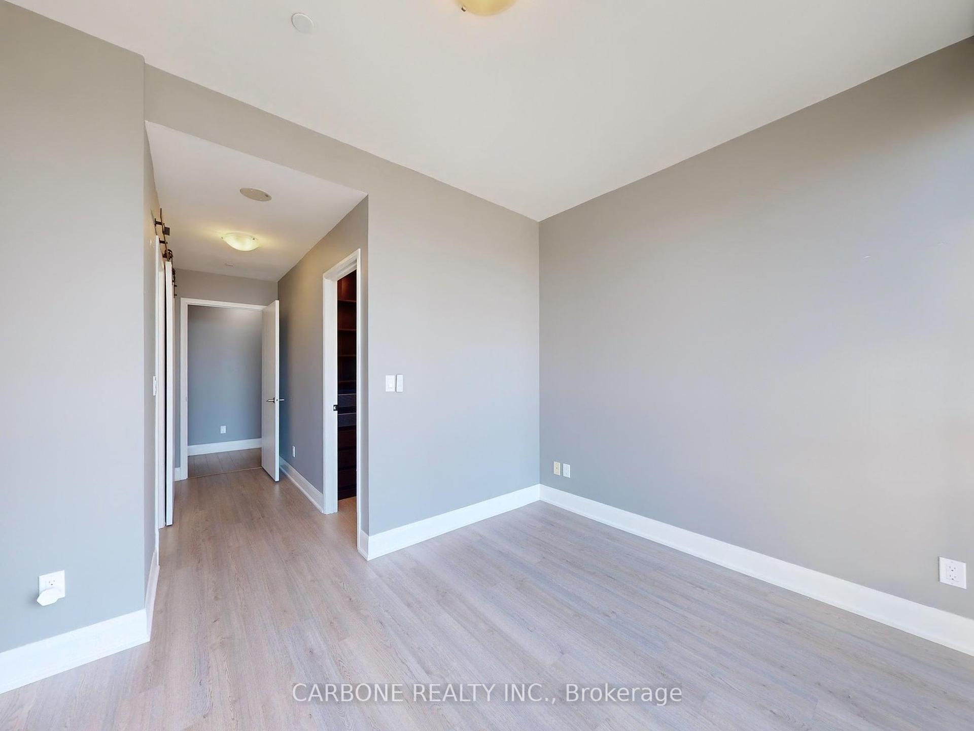 3 Bedrooms Condo at 2900 Hwy 7, Vaughan For sale