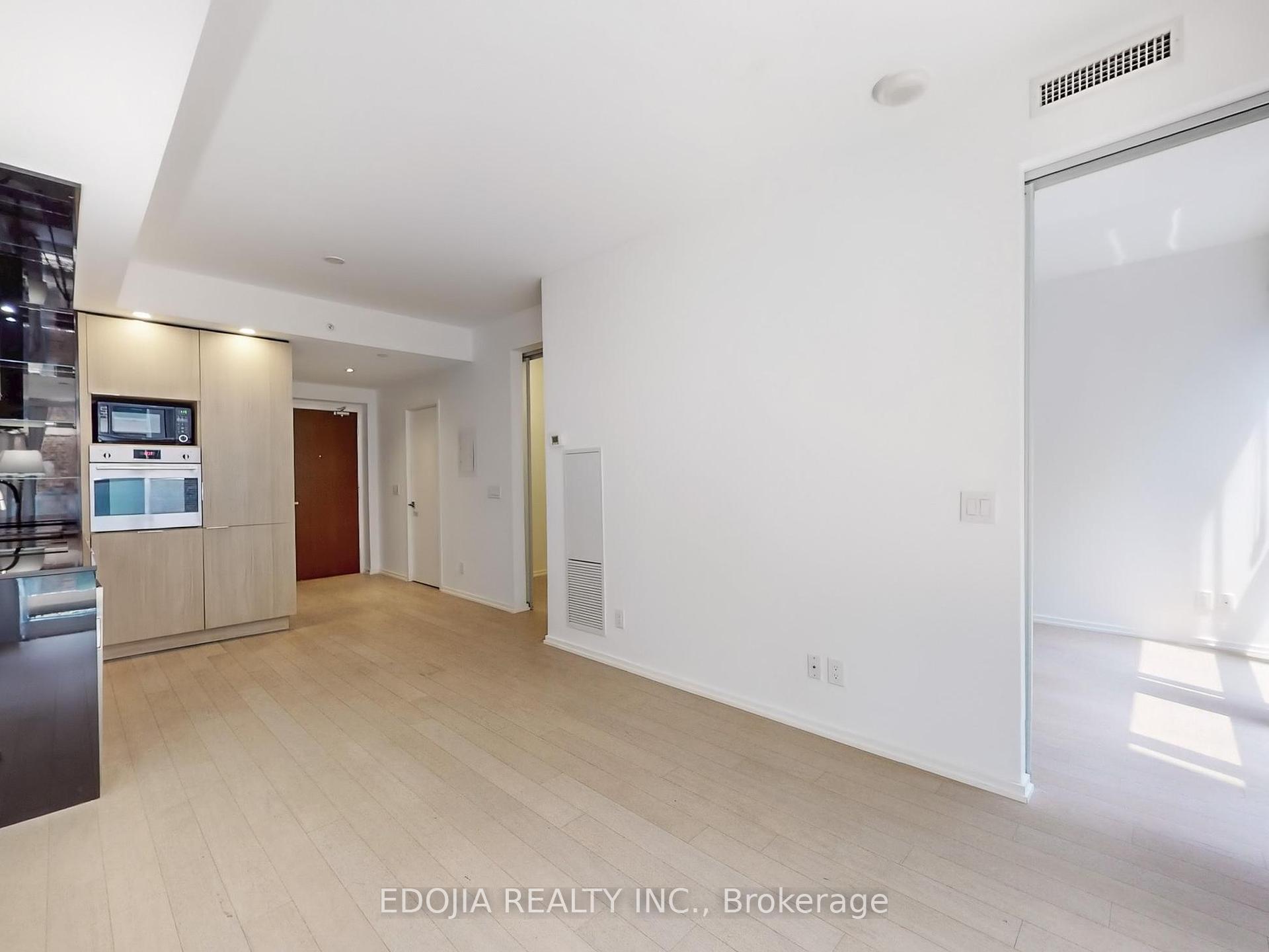 1 Bedroom Condo at 70 Temperance, Toronto For sale