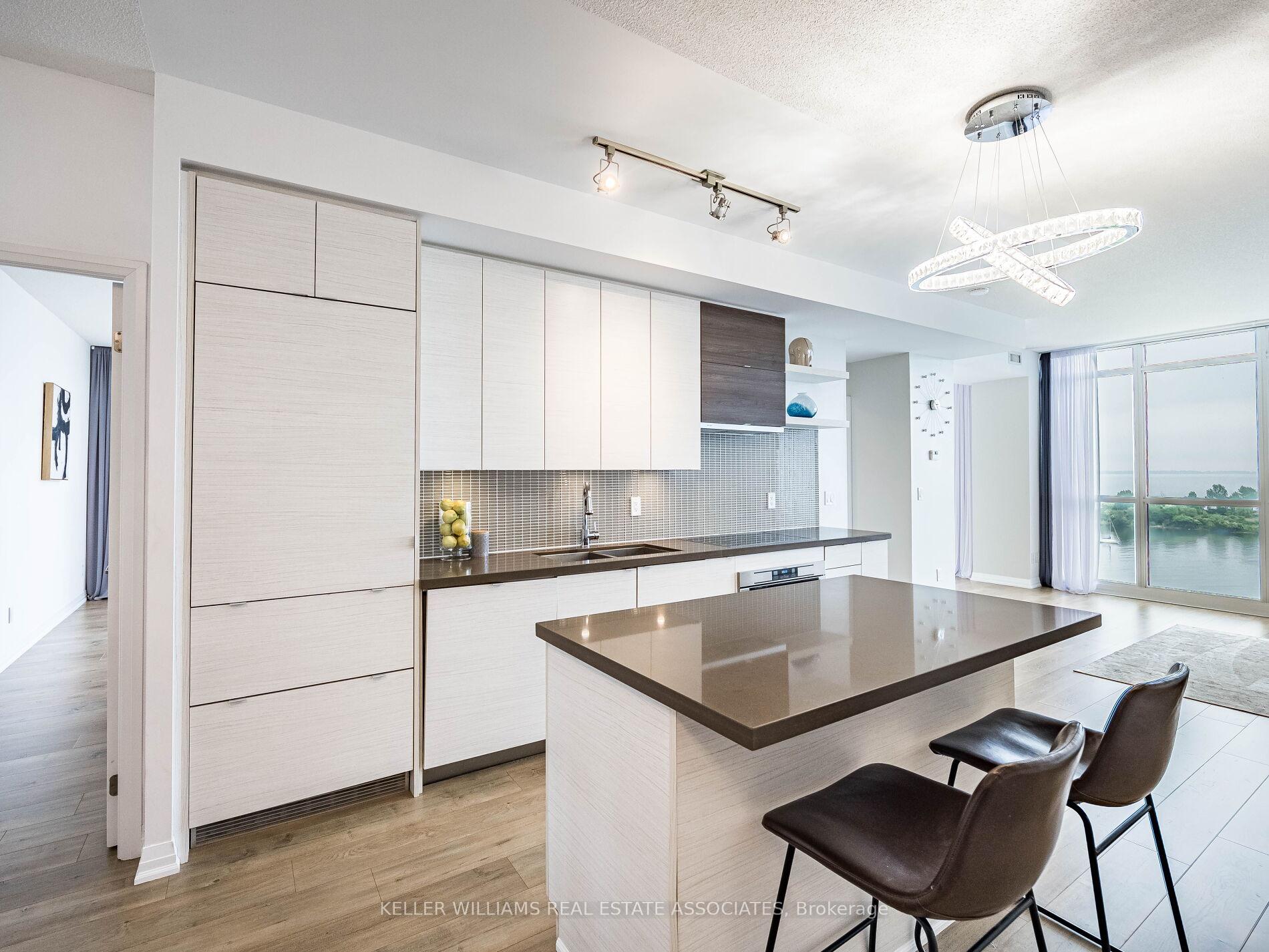 3 Bedrooms Condo at 59 Annie Craig, Toronto For sale