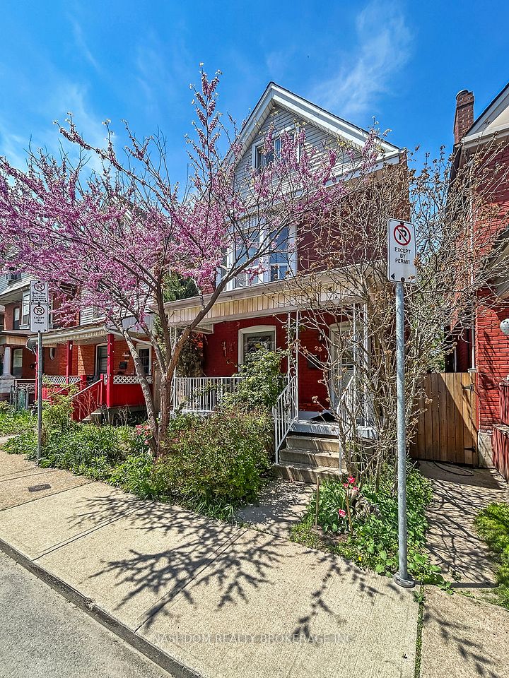 23 Fairleigh Avenue, Hamilton, ON L8L 6H1