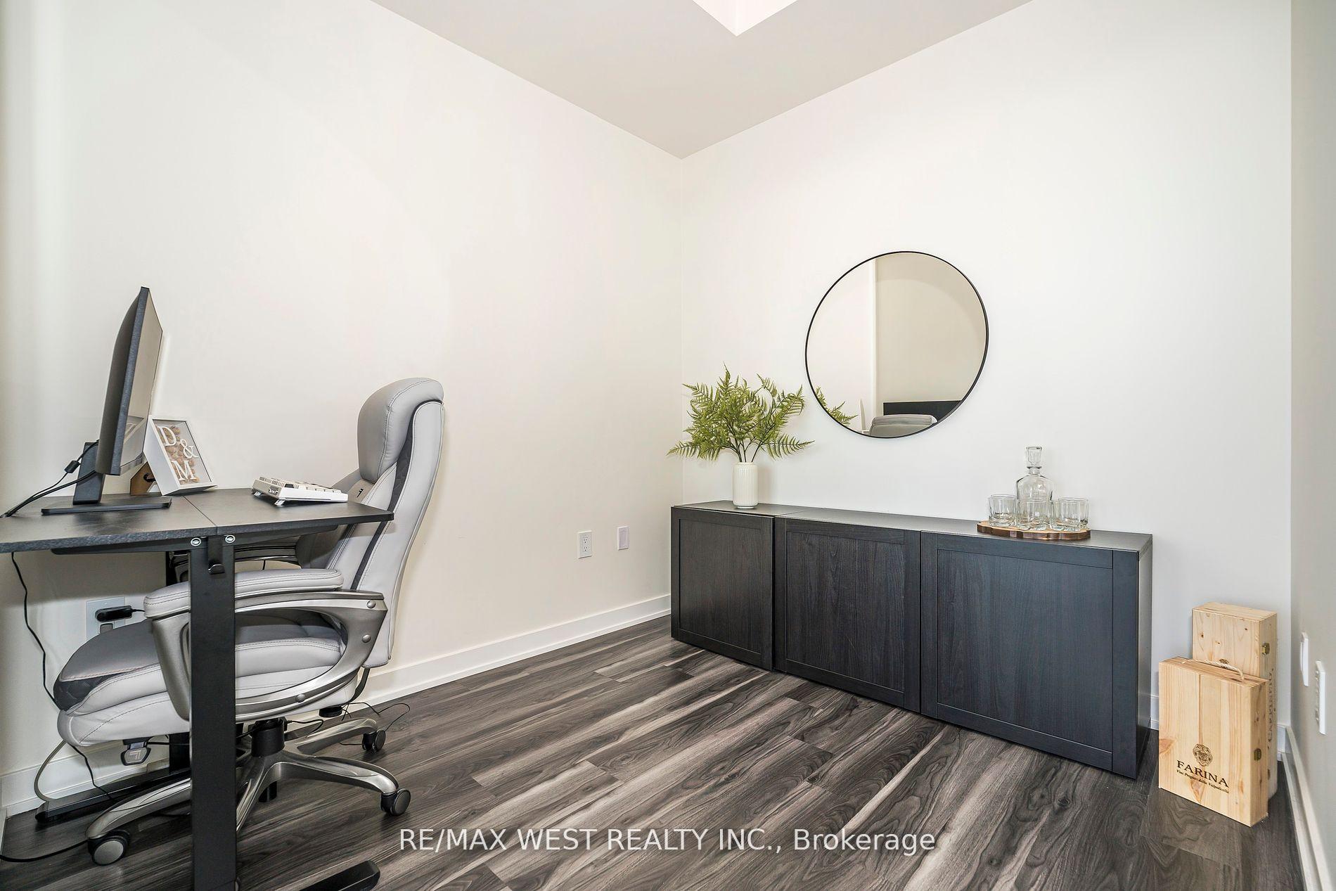 2 Bedrooms Condo at 859 The Queensway, Toronto For sale