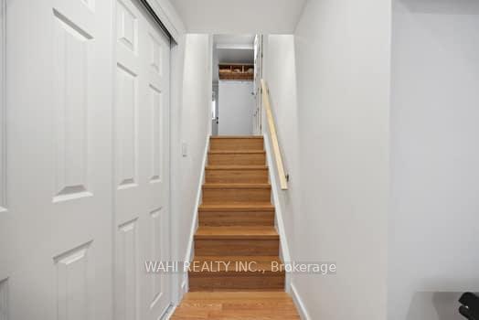 4 Bedrooms Condo at 3175 KIRWIN,  Mississauga For sale