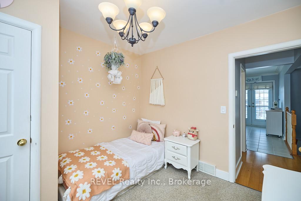 Photo of 62 Elgin Street, Thorold, ON L2V 3B7