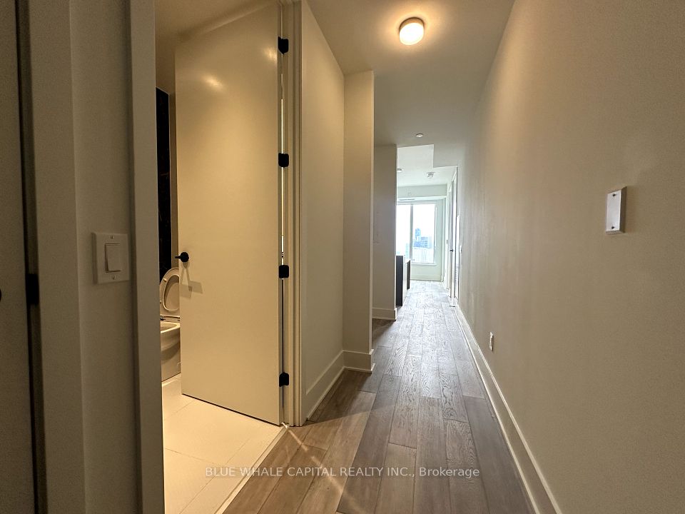 11 Yorkville