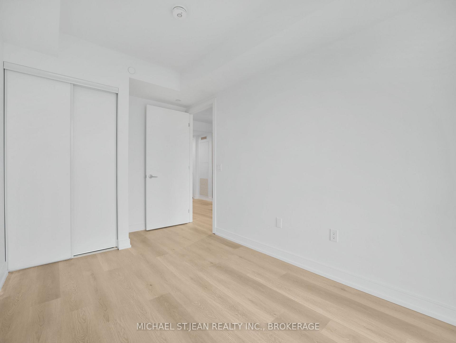 1 Bedroom Condo at 1 Jarvis,  Hamilton For sale