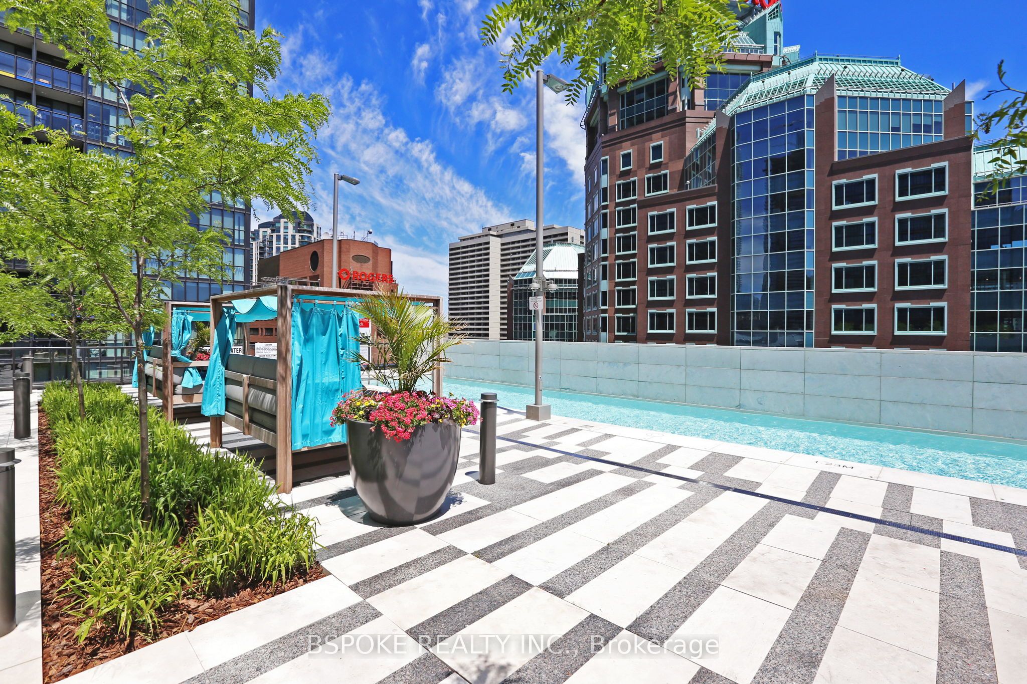 101 Charles Street E, #4402