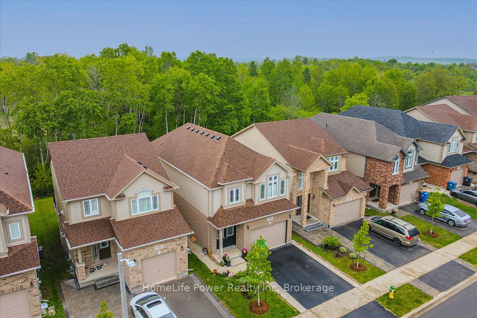 193 Macalister Boulevard, Guelph, ON N1G 0G8