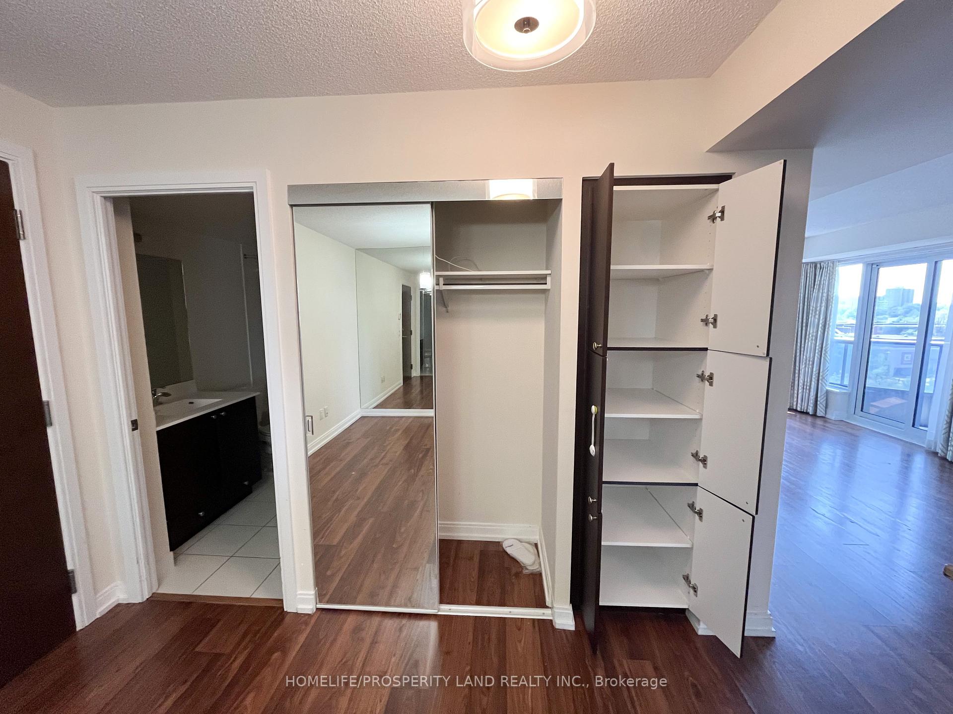 3 Bedrooms Condo at 181 Village Green, Toronto For sale