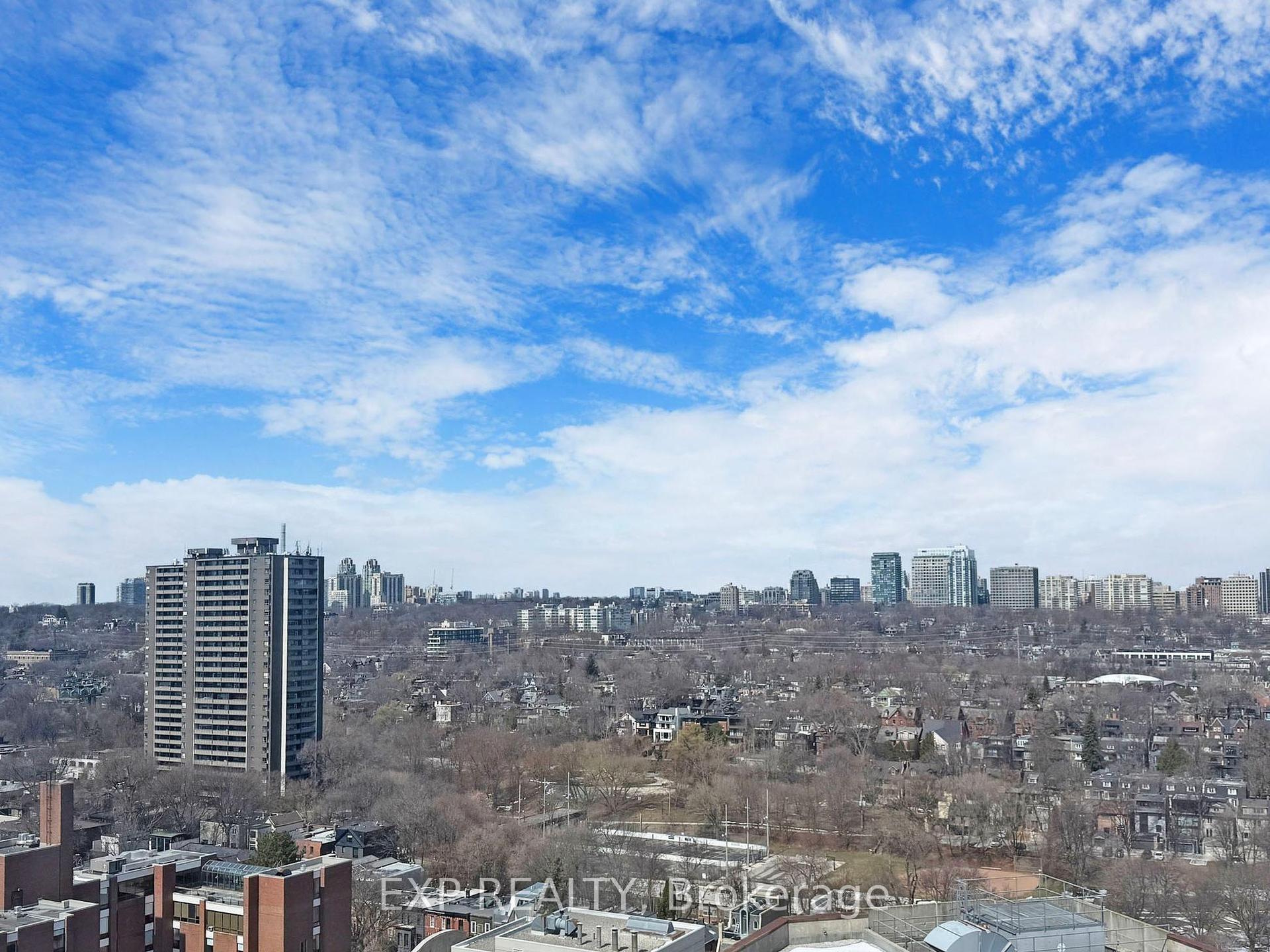 1 Bedroom Condo at 914 Yonge, Toronto For sale