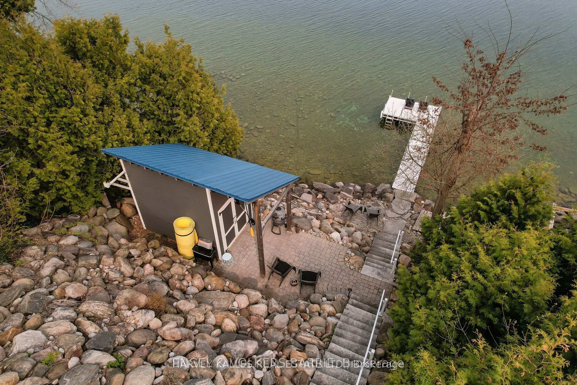 2369 Lakeshore Road E