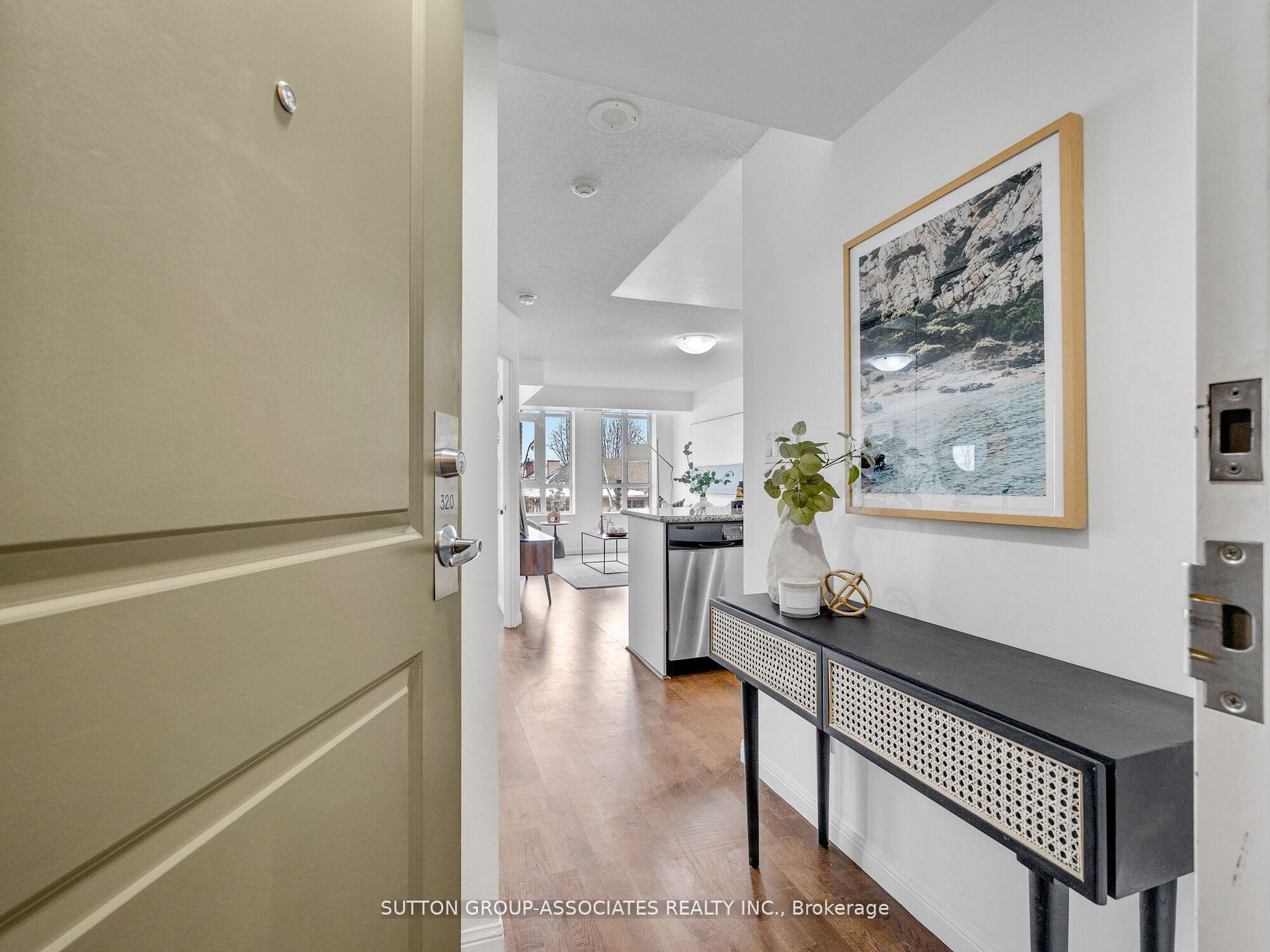 900 Mount Pleasant Road, #320