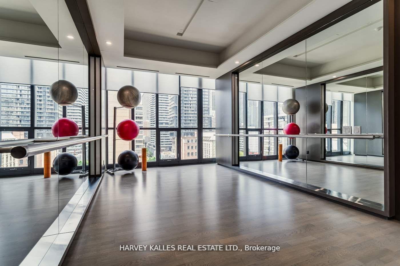4 Bedrooms Condo at 101 Charles, Toronto For sale