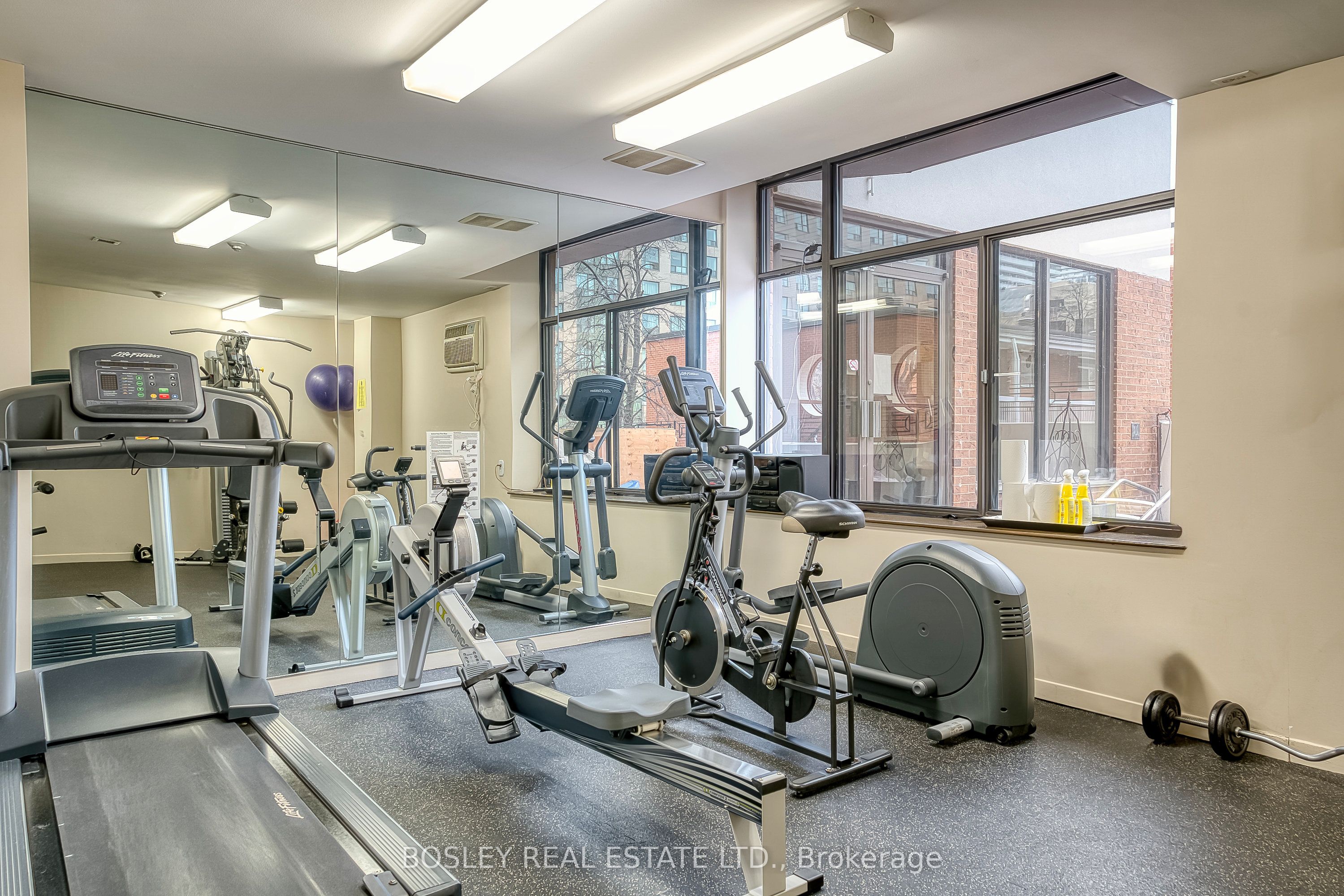 135 George Street S, #402