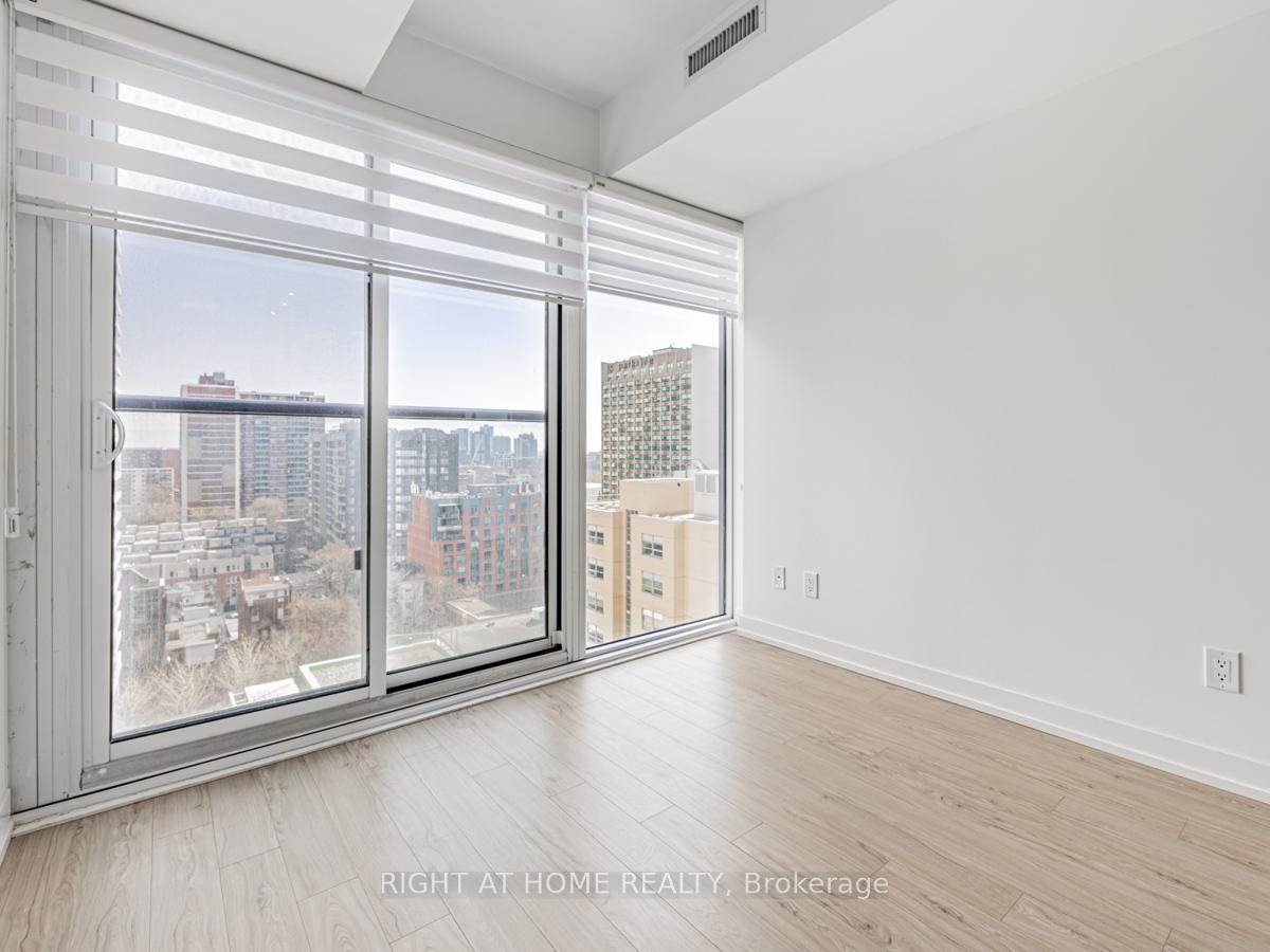 1 Bedroom Condo at 85 Wood, Toronto For sale