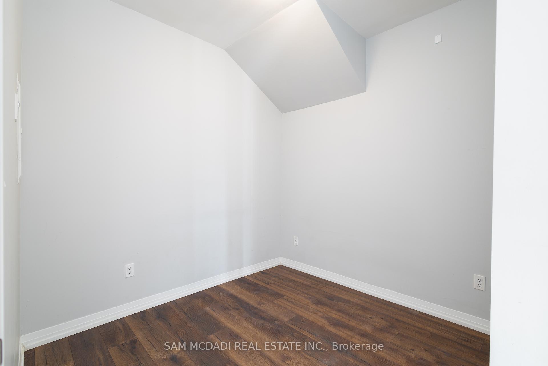 1 Bedroom Condo at 402 The East Mall,  Toronto For sale