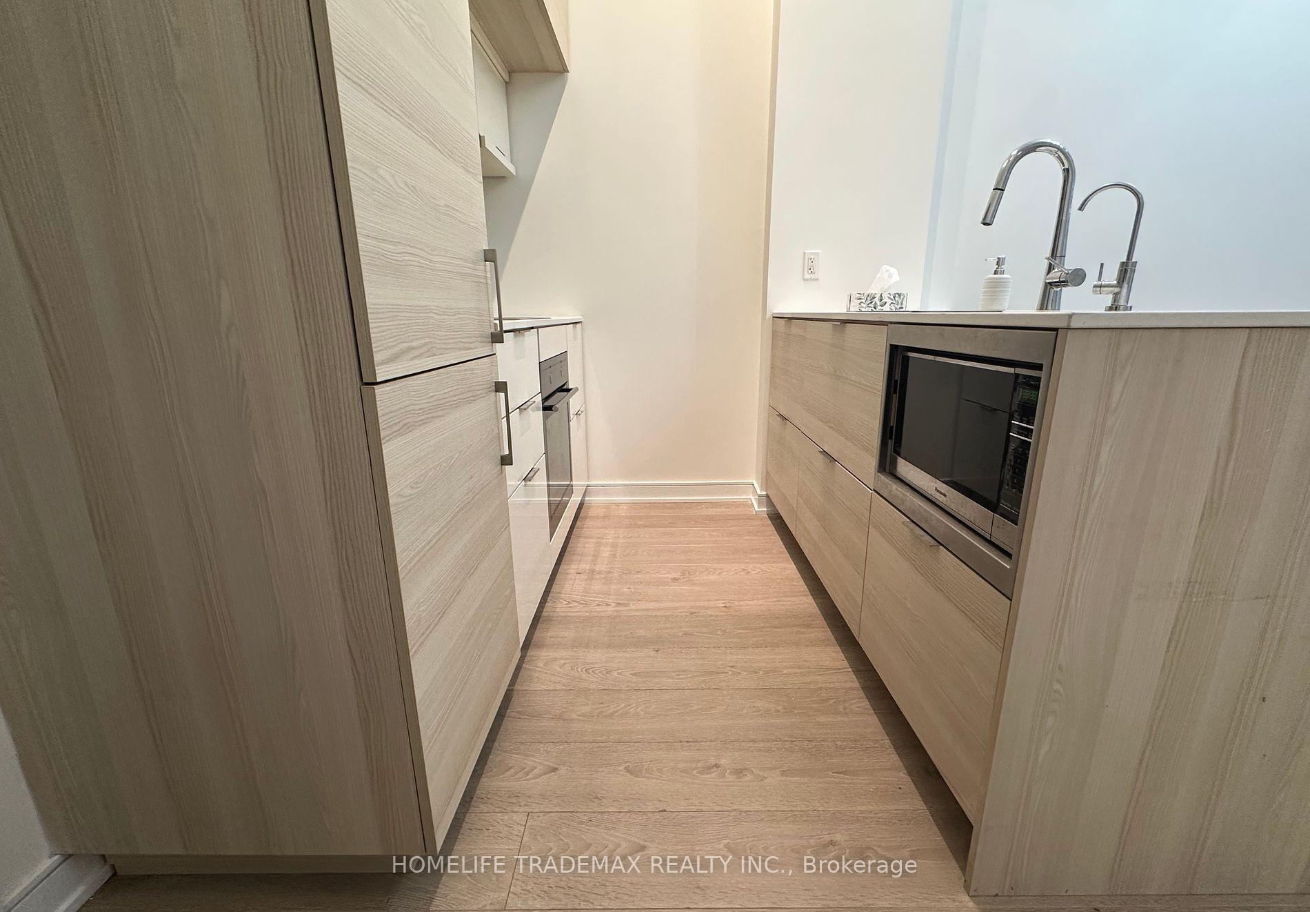2 Bedrooms Condo at 88 Scott,  Toronto For sale
