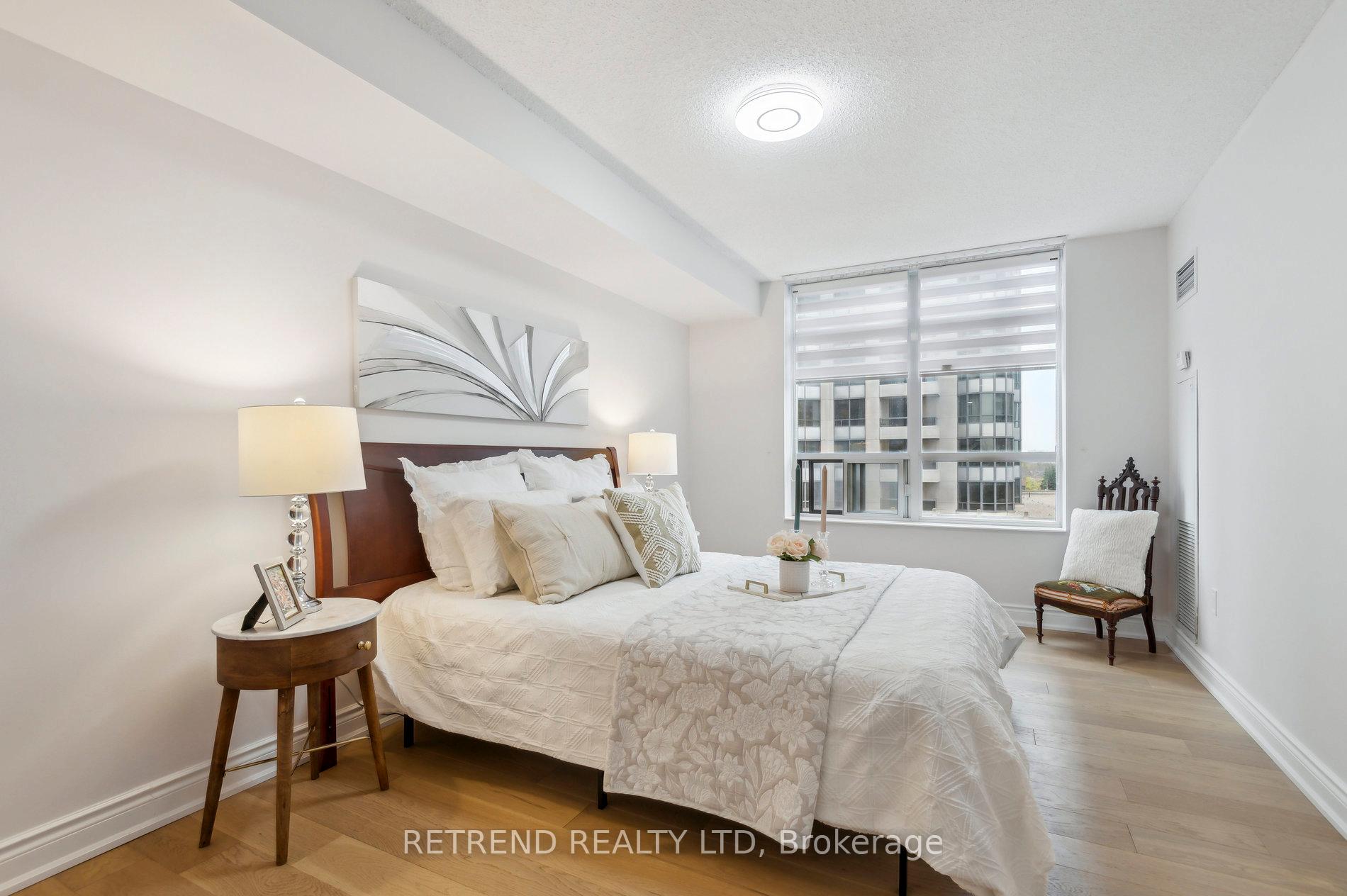 4 Bedrooms Condo at 880 Grandview,  Toronto For sale
