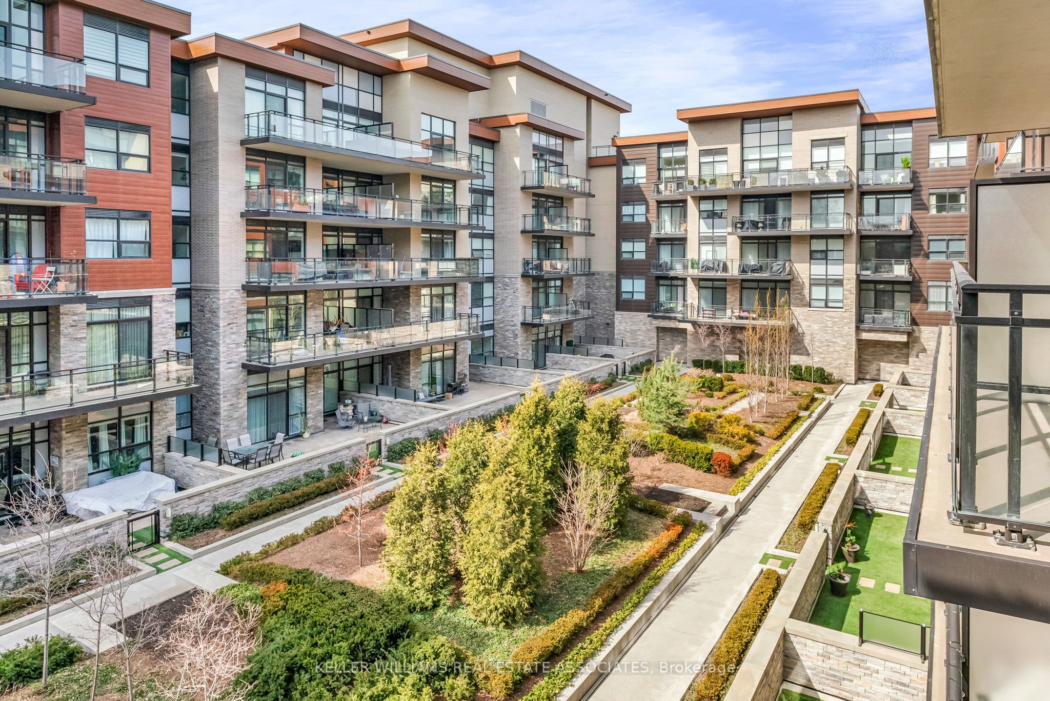 1575 Lakeshore Road W, #231