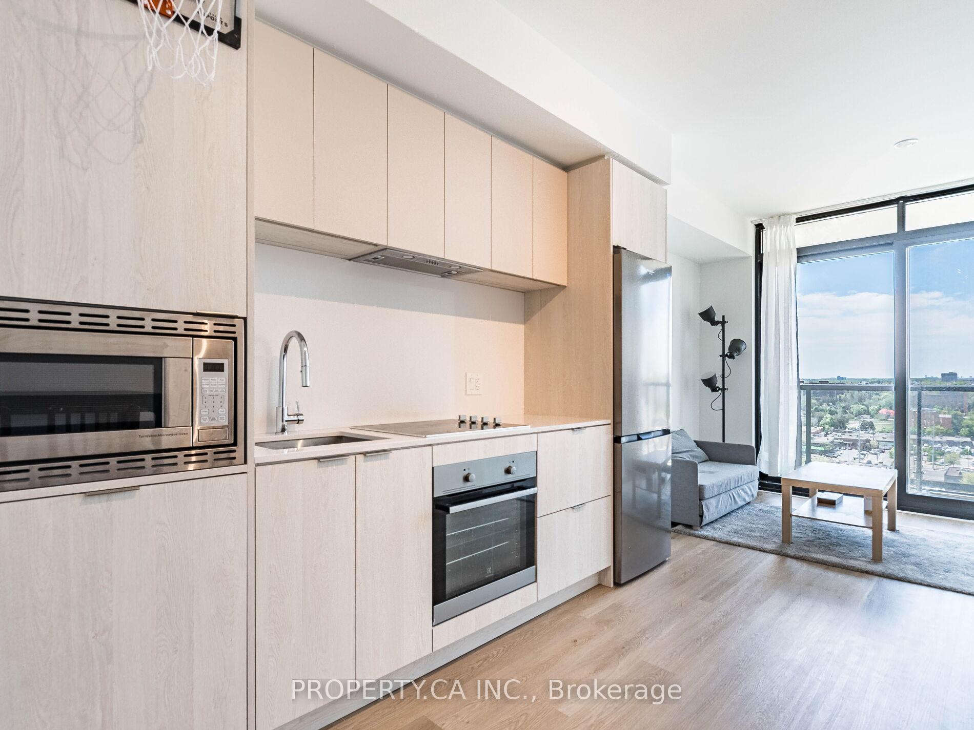 3 Bedrooms Condo at 86 Dundas, Mississauga For sale