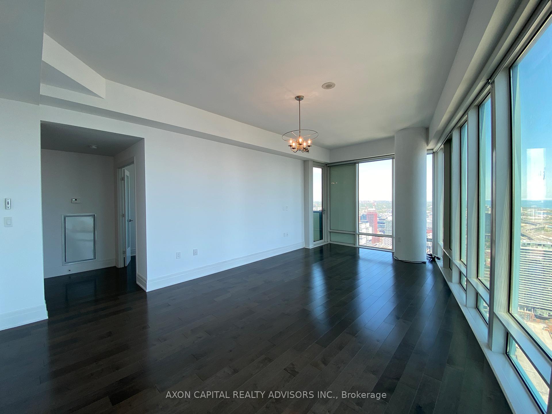 3 Bedrooms Condo at 8 The Esplanade, Toronto For sale