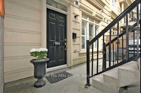 88 Carr Street, #19