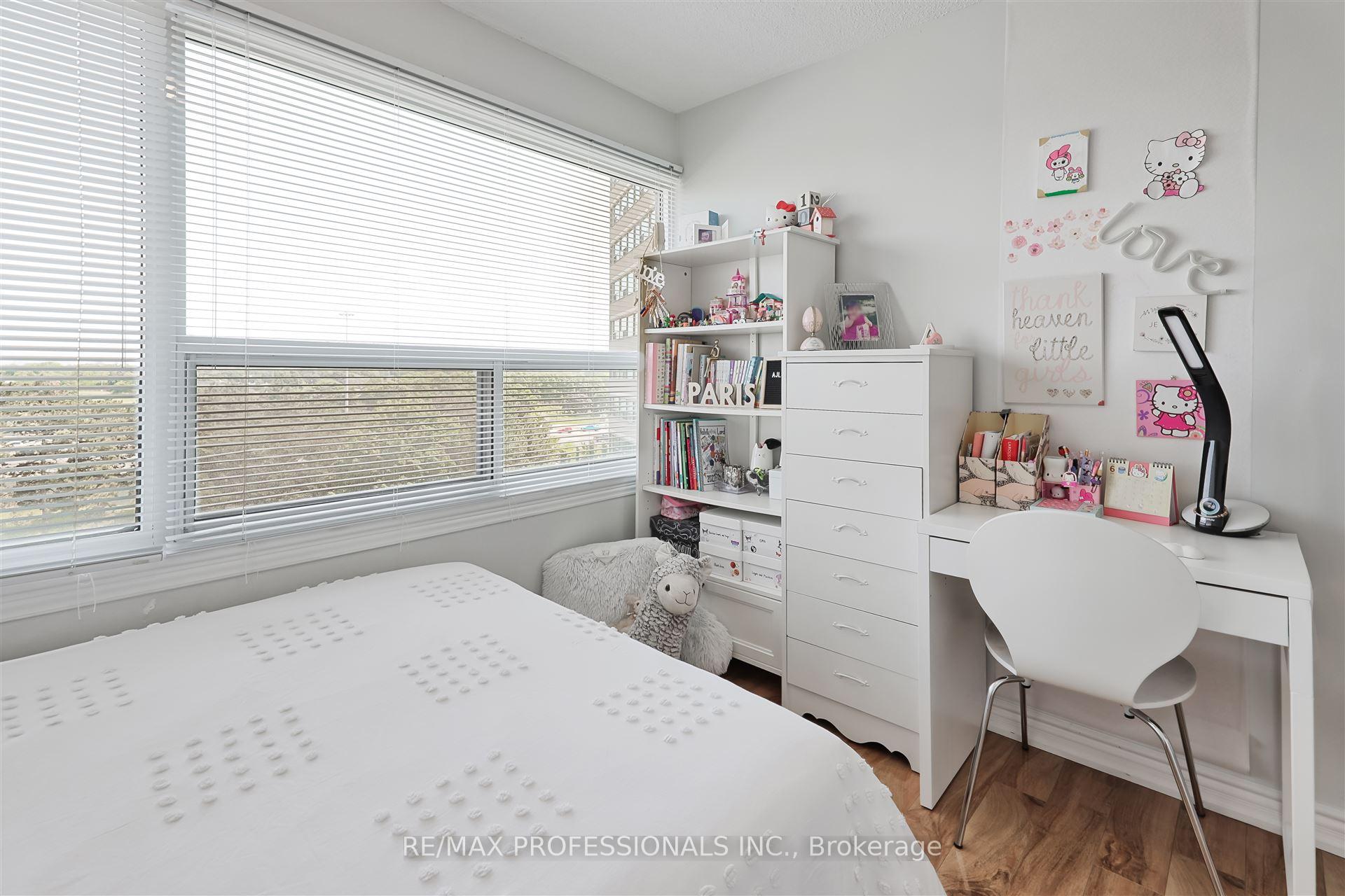 3 Bedrooms Condo at 475 The West Mall, Toronto For sale