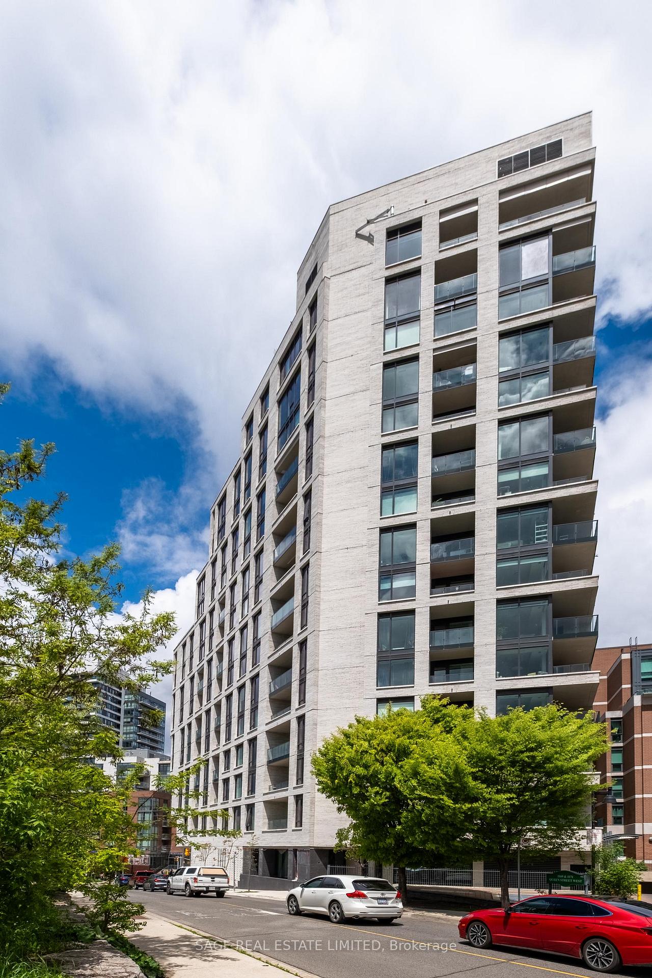 3 Bedrooms Condo at 200 Sudbury, Toronto For sale