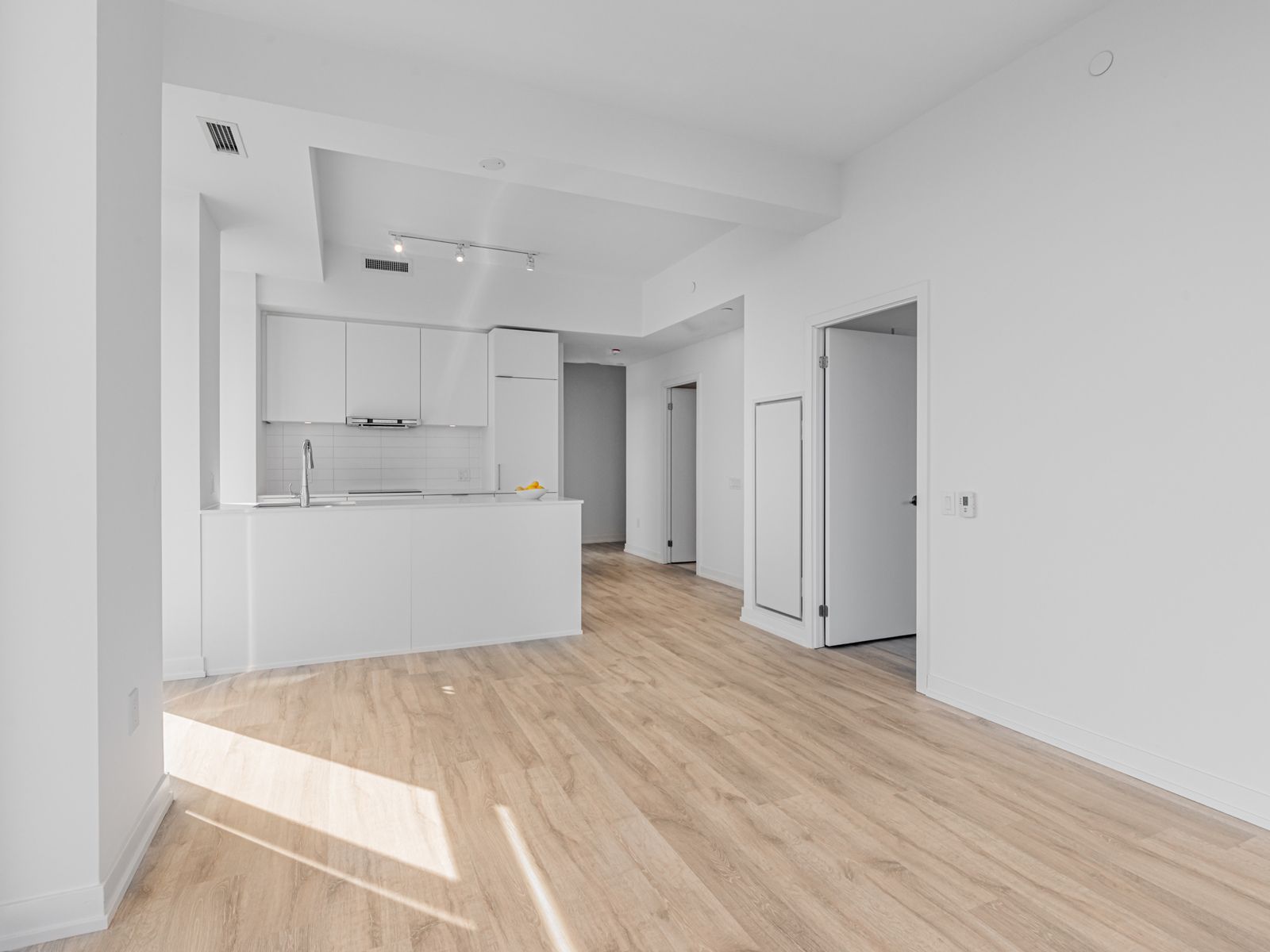 7 Golden Lion Heights N3003