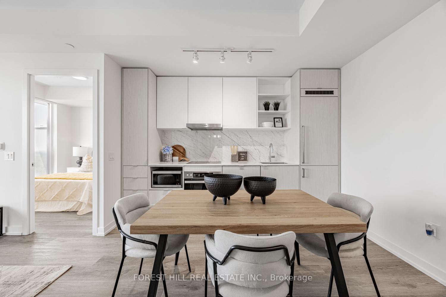 3 Bedrooms Condo at 55 Cooper, Toronto For sale