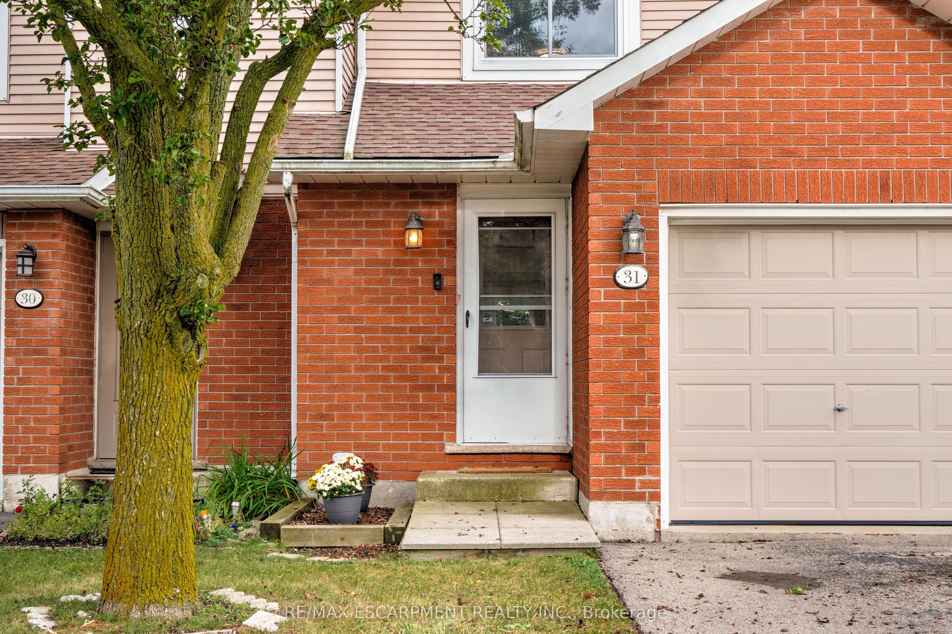 386 Highland Road W, #31