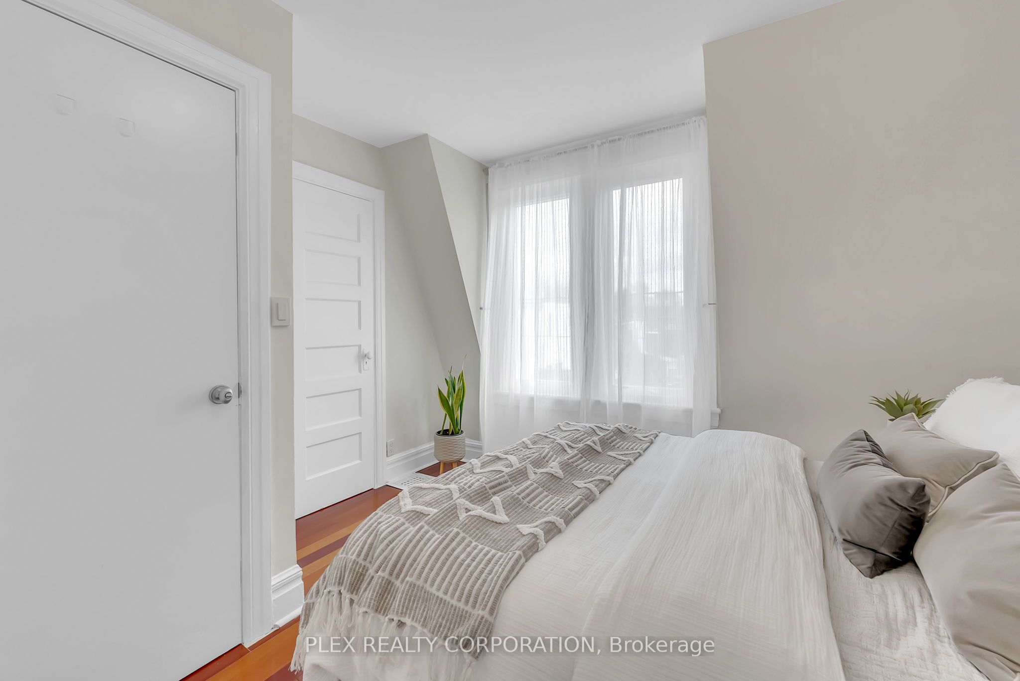 52 Poucher Street