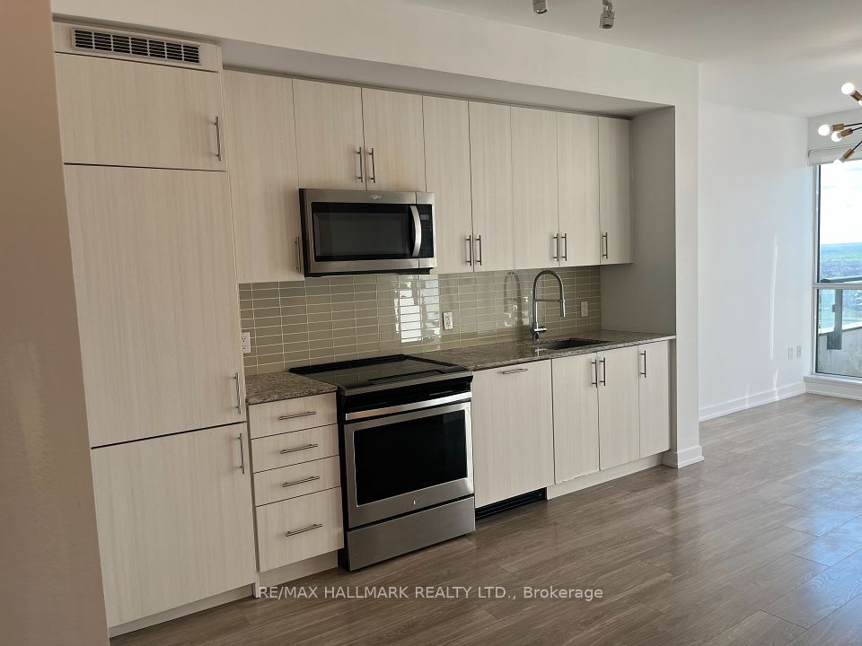 4055 Parkside village
