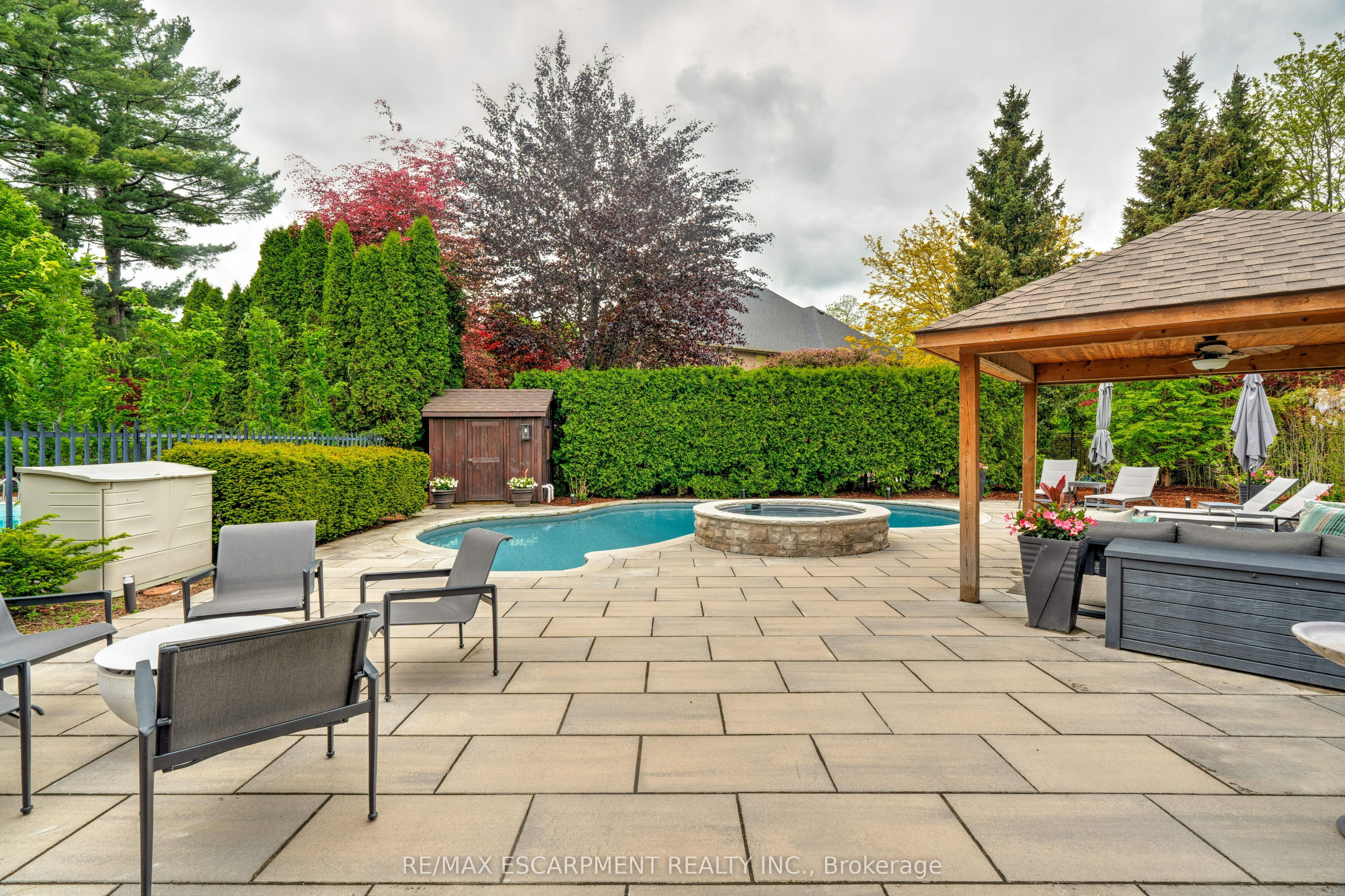 290 Shoreacres Road