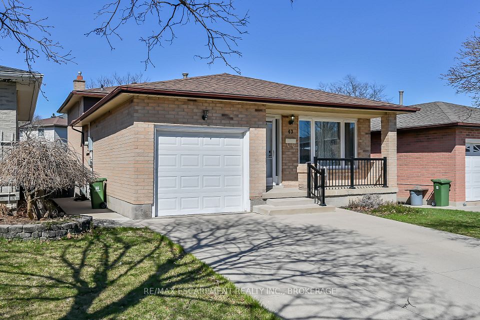 43 Everest Street, Hamilton, ON L8W 2J5