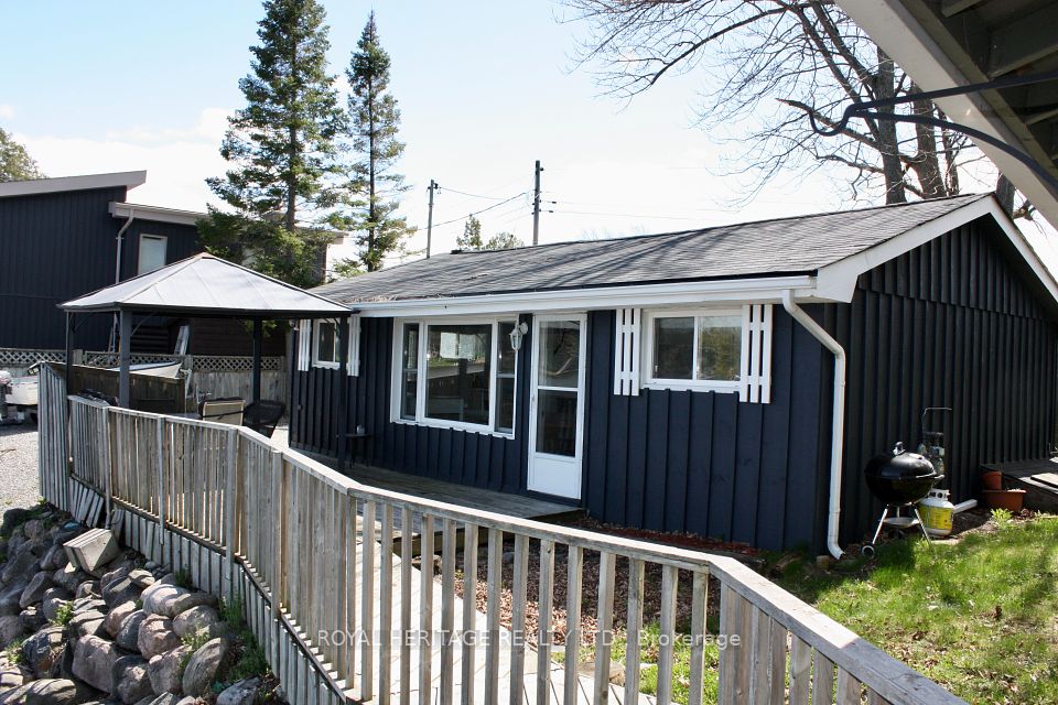 837 Fife's Bay Marina