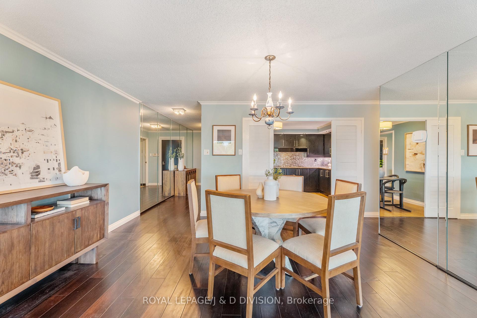 2 Bedrooms Condo at 401 Queens, Toronto For sale