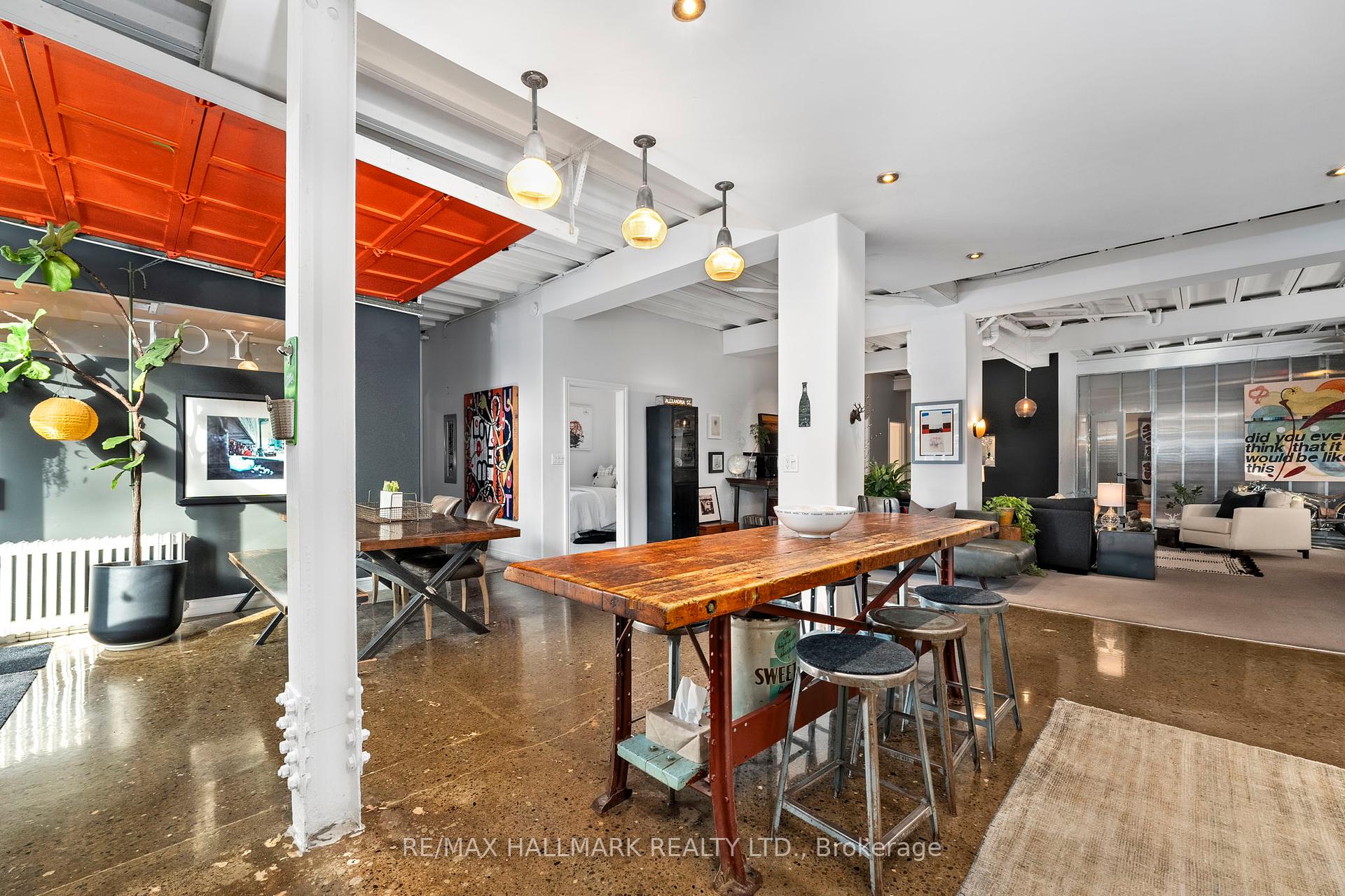 6 Bedrooms Condo at 2B Minto, Toronto For sale
