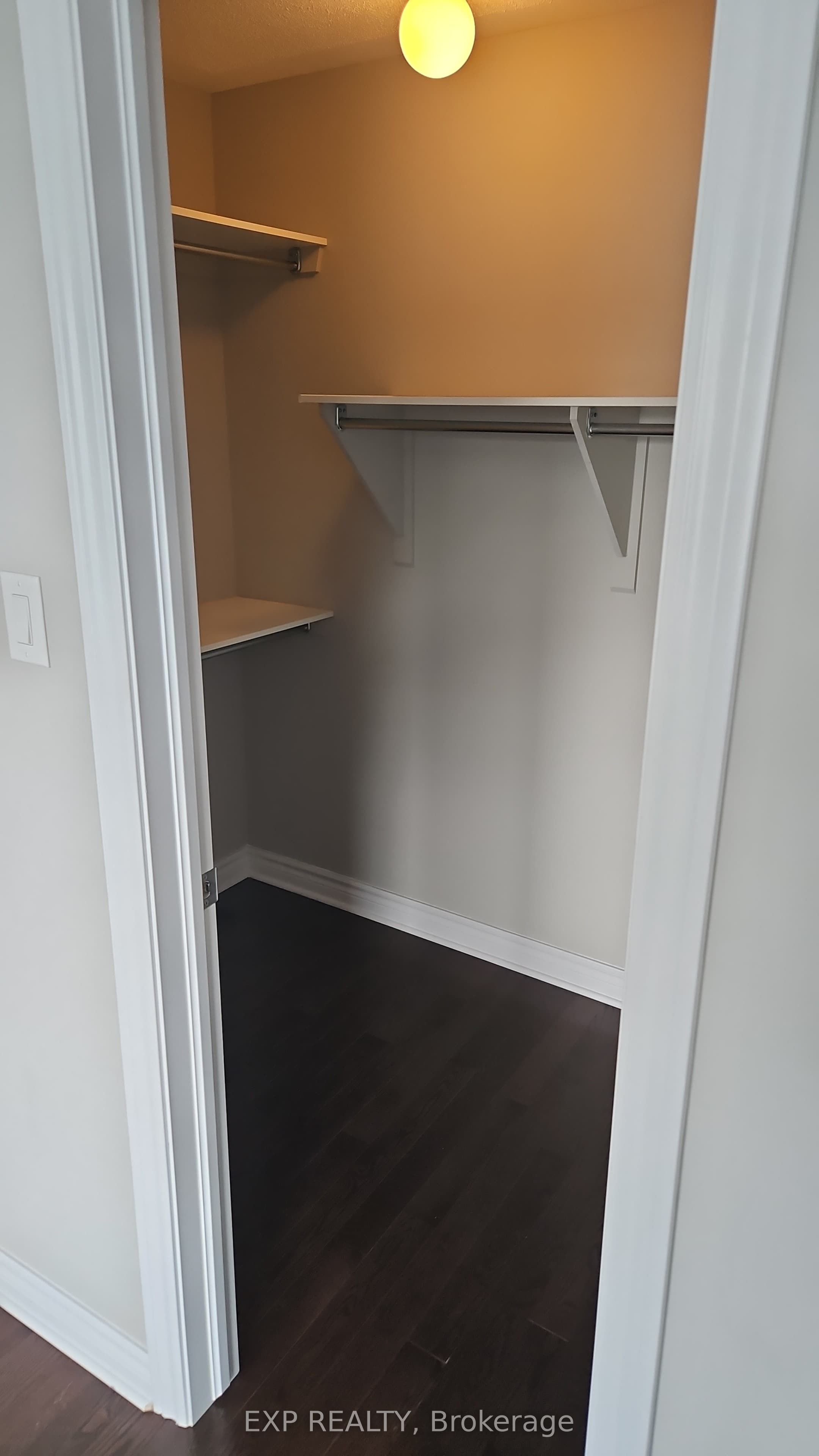 Listing picture