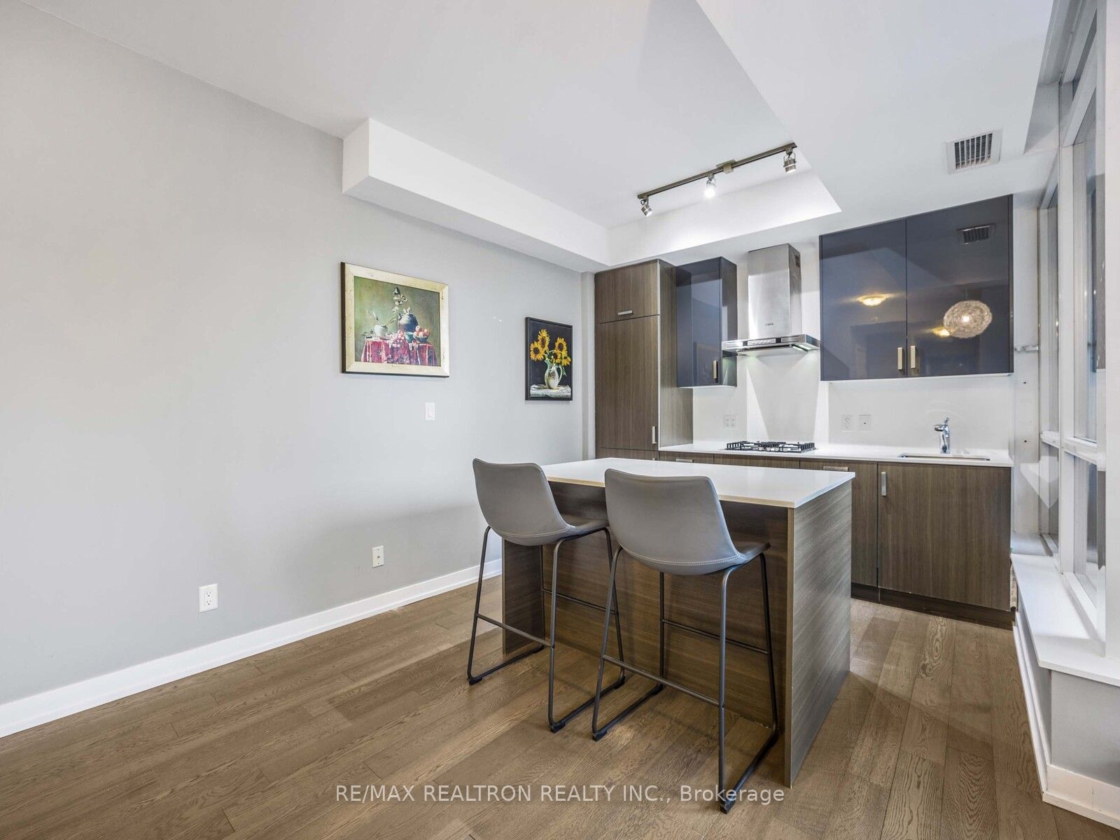 36 Howard Park Avenue, #202