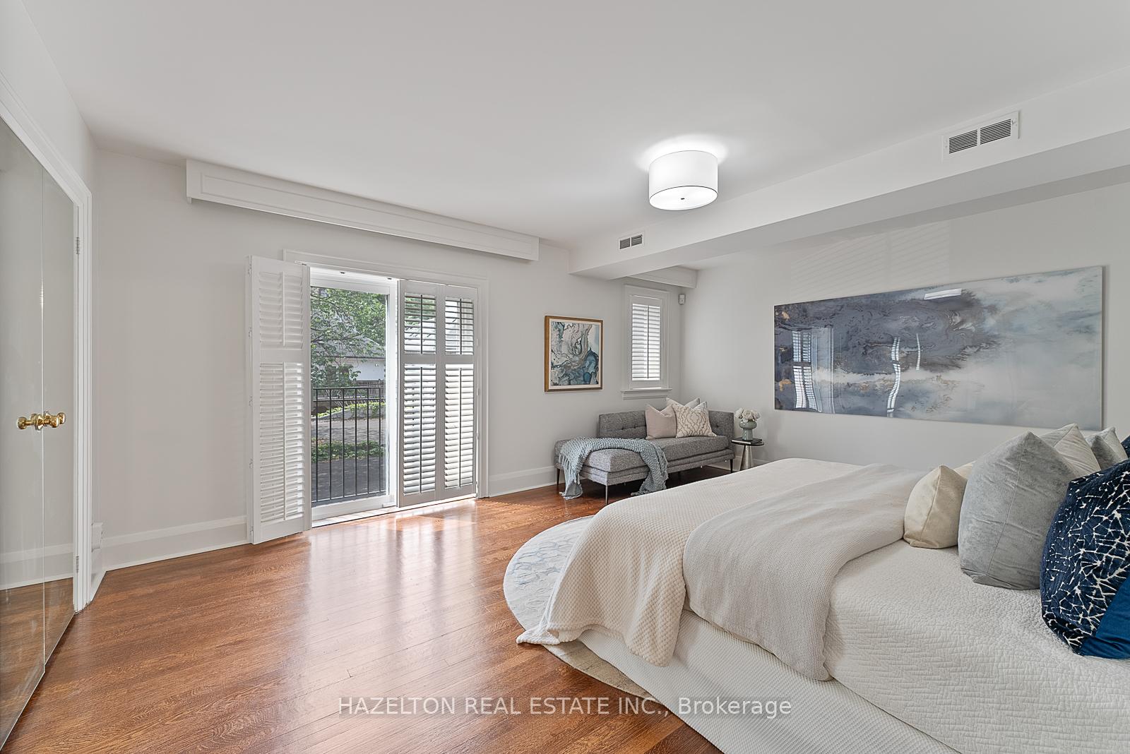 3 Bedrooms Condo at 9 Clarendon, Toronto For sale